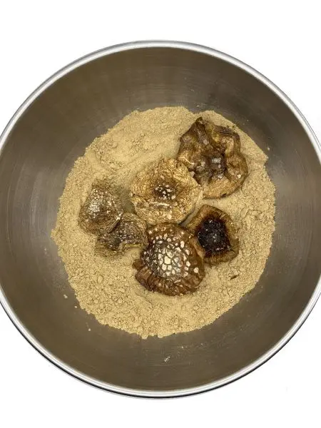 Мухомор Пантерный Шляпки в вакууме, 25 г. Мухомор Пантерный Шляпки в вакууме, 25 г.