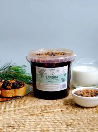 Варенье из сосновых шишек с кедровым орехом, 1 л Варенье из сосновых шишек с кедровым орехом, 1 л